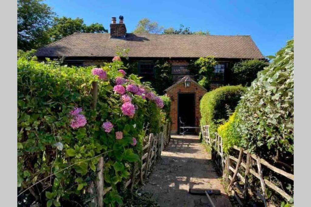 17Th Century Boutique Getaway In The Countryside Apartment Martin Mill ภายนอก รูปภาพ